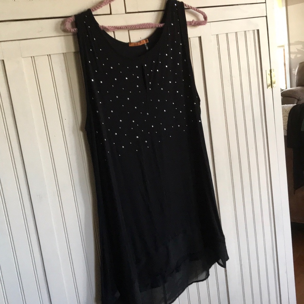Comfortable beautiful sleeveless top